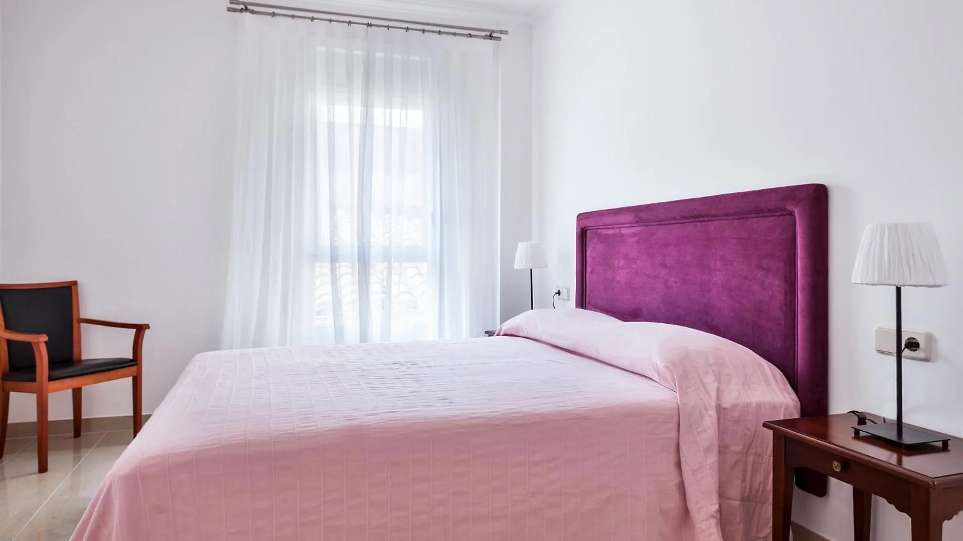 Apartamentos Sonido De Mar Roses 0*,